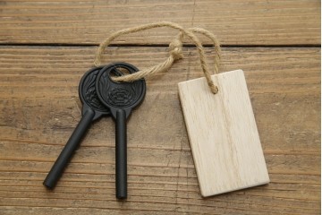 中古　美品　岩谷堂箪笥　上質な和の空間づくりに活躍する衣装箪笥　(R-051382)