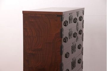 中古　美品　岩谷堂箪笥　上質な和の空間づくりに活躍する衣装箪笥(整理箪笥、収納箪笥、和タンス、引き出し)(R-051382)