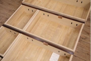 中古　美品　岩谷堂箪笥　上質な和の空間づくりに活躍する衣装箪笥(整理箪笥、収納箪笥、和タンス、引き出し)(R-051382)