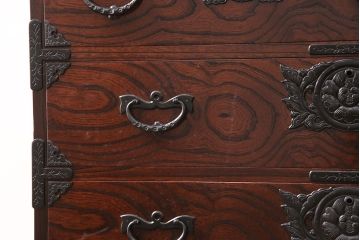 中古　美品　岩谷堂箪笥　上質な和の空間づくりに活躍する衣装箪笥(整理箪笥、収納箪笥、和タンス、引き出し)(R-051382)