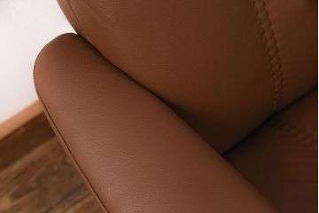 中古 展示美品 2019年製 本革 EKORNES(エコーネス) コンサルシリーズ Sサイズ オットマン付きストレスレスチェア(リクライニングチェア、一人掛けソファ、アームチェア)(定価約22万円)(R-051383)