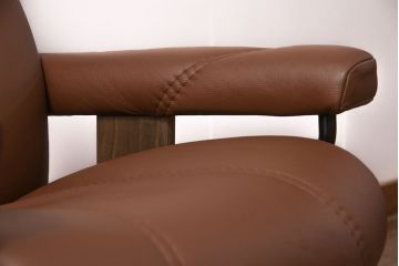 中古 展示美品 2019年製 本革 EKORNES(エコーネス) コンサルシリーズ Sサイズ オットマン付きストレスレスチェア(リクライニングチェア、一人掛けソファ、アームチェア)(定価約22万円)(R-051383)