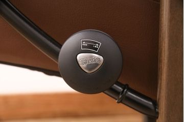 中古 展示美品 2019年製 本革 EKORNES(エコーネス) コンサルシリーズ Sサイズ オットマン付きストレスレスチェア(リクライニングチェア、一人掛けソファ、アームチェア)(定価約22万円)(R-051383)