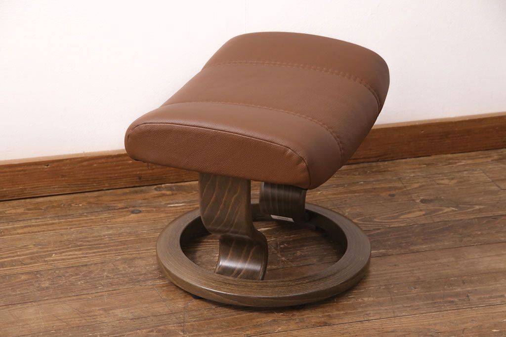 中古 展示美品 2019年製 本革 EKORNES(エコーネス) コンサルシリーズ Sサイズ オットマン付きストレスレスチェア(リクライニングチェア、一人掛けソファ、アームチェア)(定価約22万円)(R-051383)
