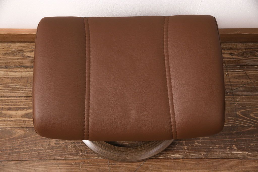 中古 展示美品 2019年製 本革 EKORNES(エコーネス) コンサルシリーズ Sサイズ オットマン付きストレスレスチェア(リクライニングチェア、一人掛けソファ、アームチェア)(定価約22万円)(R-051383)