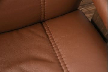 中古　展示美品　2019年製　本革　EKORNES(エコーネス)　コンサルシリーズ　Sサイズ　オットマン付きストレスレスチェア(リクライニングチェア、一人掛けソファ、アームチェア)(定価約22万円)(R-051383)