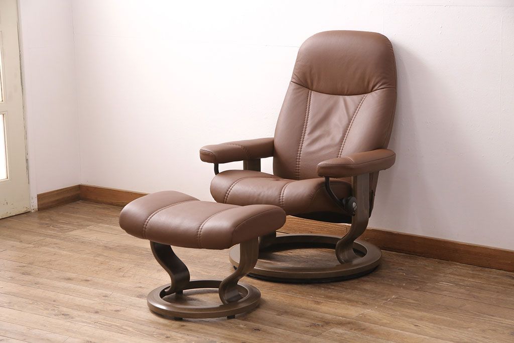 中古 展示美品 2019年製 本革 EKORNES(エコーネス) コンサルシリーズ Mサイズ オットマン付きストレスレスチェア(リクライニングチェア、一人掛けソファ、アームチェア)(定価約23万円)(R-051384)
