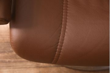 中古 展示美品 2019年製 本革 EKORNES(エコーネス) コンサルシリーズ Mサイズ オットマン付きストレスレスチェア(リクライニングチェア、一人掛けソファ、アームチェア)(定価約23万円)(R-051384)