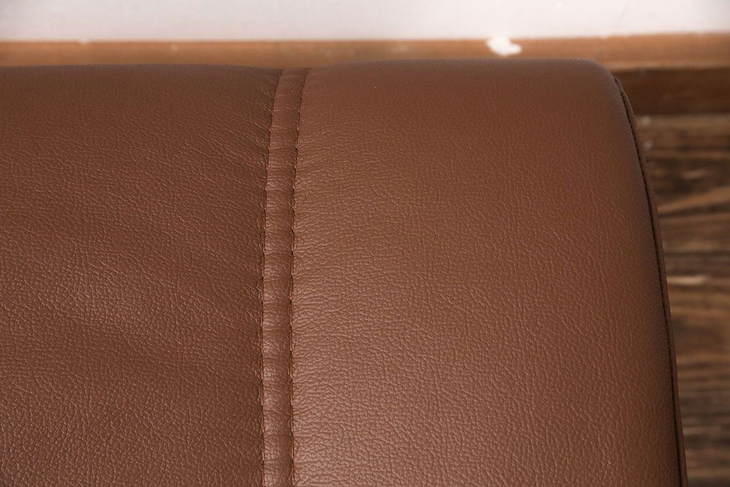 中古 展示美品 2019年製 本革 EKORNES(エコーネス) コンサルシリーズ Mサイズ オットマン付きストレスレスチェア(リクライニングチェア、一人掛けソファ、アームチェア)(定価約23万円)(R-051384)