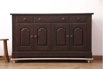 中古　松本民芸家具　和・洋どちらの空間にも合わせやすいシックなサイドボード(収納棚、戸棚、カウンターテーブル、キャビネット)(R-051386)