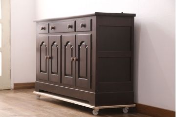 中古　松本民芸家具　和・洋どちらの空間にも合わせやすいシックなサイドボード(収納棚、戸棚、カウンターテーブル、キャビネット)(R-051386)