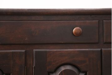 中古　松本民芸家具　和・洋どちらの空間にも合わせやすいシックなサイドボード(収納棚、戸棚、カウンターテーブル、キャビネット)(R-051386)