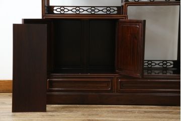 和製ヴィンテージ　ビンテージ家具　国産　手造り　漆塗りが美しいカリン材製の飾り棚(茶棚、茶箪笥、収納棚、戸棚、花梨材)(定価約40万円)(R-051388)