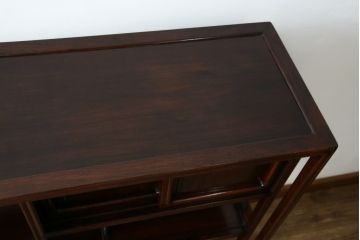 和製ヴィンテージ　ビンテージ家具　国産　手造り　漆塗りが美しいカリン材製の飾り棚(茶棚、茶箪笥、収納棚、戸棚、花梨材)(定価約40万円)(R-051388)