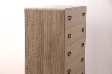 中古　美品　国産　素朴な木肌に引手が映える手造りの総桐箪笥(並厚、桐たんす)(小袖タンス、引き出し、チェスト、桐たんす)(R-051389)