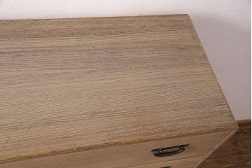 中古　美品　国産　素朴な木肌に引手が映える手造りの総桐箪笥(並厚、桐たんす)(小袖タンス、引き出し、チェスト、桐たんす)(R-051389)