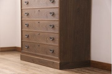 中古　手造り国産品　焼桐　味わい深い木肌が魅力の総桐箪笥(小袖タンス、整理箪笥、引き出し7杯、桐たんす)(定価約58万円)(R-051390)