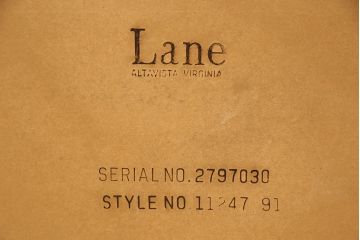 中古　美品　アメリカ家具　LANE(レーン)　パーケット天板と幕板のデザインがお洒落なセンターテーブル(リビングテーブル、コーヒーテーブル)(R-051393)