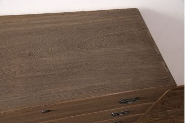 中古　美品　伝統工芸家具　瀧上昭治作　焼き桐　味わい深い木肌が魅力の総桐箪笥(胴厚、整理箪笥、引き出し、桐たんす)(定価約80万円)(R-051394)