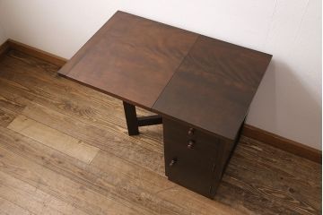 ヴィンテージ家具　和製ビンテージ　松本民芸家具　レア品!折り畳み天板付き脇机(片袖机、在宅ワーク、在宅用サイドテーブル、引き出し、サイドチェスト、ワークデスク)(R-051398)