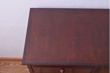 中古　美品　松本民芸家具　シックな佇まいが落ち着いた空間を演出するシンプルなA型整理箪笥(引き出し、チェスト)(R-051404)