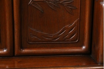 中古　美品　伝統工芸家具　中澤唐木製　漆塗りが上品な雰囲気を漂わせるカリン材製の飾り棚(茶棚、収納棚、戸棚、花梨材)(R-051408)