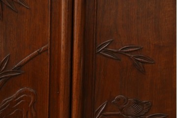 中古　美品　伝統工芸家具　中澤唐木製　漆塗りが上品な雰囲気を漂わせるカリン材製の飾り棚(茶棚、収納棚、戸棚、花梨材)(R-051408)