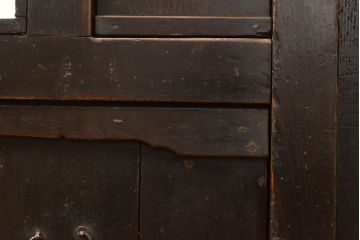 和製アンティーク　江戸期　希少品!とろとろの味わいが魅力的な一本物の階段箪笥(時代箪笥、収納箪笥、和タンス)(R-051410)