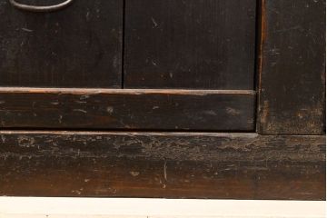 和製アンティーク　江戸期　希少品!とろとろの味わいが魅力的な一本物の階段箪笥(時代箪笥、収納箪笥、和タンス)(R-051410)