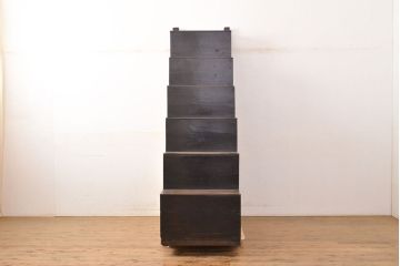 和製アンティーク　江戸期　希少品!とろとろの味わいが魅力的な一本物の階段箪笥(時代箪笥、収納箪笥、和タンス)(R-051410)