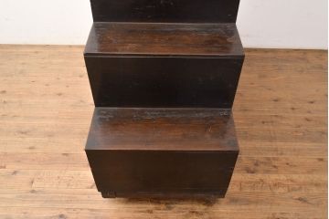 和製アンティーク　江戸期　希少品!とろとろの味わいが魅力的な一本物の階段箪笥(時代箪笥、収納箪笥、和タンス)(R-051410)