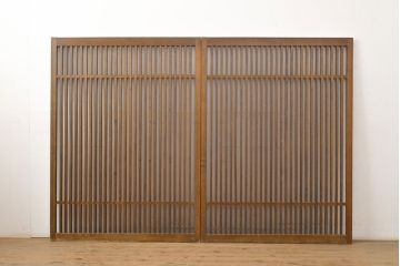 アンティーク建具　昭和中期　タモ材　和モダンの空間づくりにもおすすめ!情緒あふれる格子戸2枚セット(窓、引き戸)(R-051412)