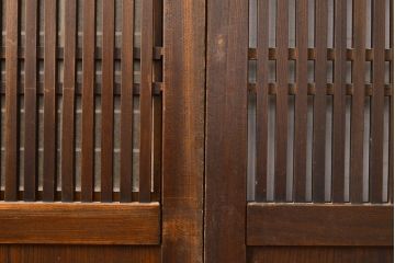 アンティーク建具　明治期　裏障子付き　総ケヤキ材　希少!時を経ても杢目が美しい上手物の格子帯戸4枚セット(板戸、帯戸、引き戸)(R-051415)