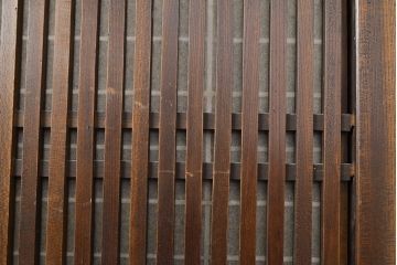 アンティーク建具　明治期　裏障子付き　総ケヤキ材　希少!時を経ても杢目が美しい上手物の格子帯戸4枚セット(板戸、帯戸、引き戸)(R-051415)