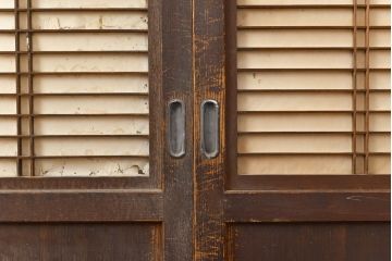 アンティーク建具　柔らかな光を取り入れる格子帯戸4枚セット(障子戸、板戸)(R-051416)