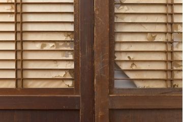 アンティーク建具　柔らかな光を取り入れる格子帯戸4枚セット(障子戸、板戸)(R-051416)
