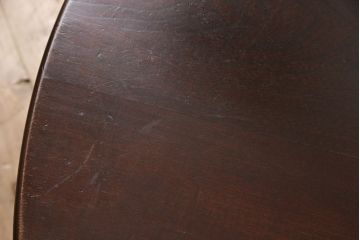 和製アンティーク　栓材　深い色味がレトロな雰囲気を高める丸ちゃぶ台(折りたたみテーブル、座卓、ローテーブル)(R-051421)