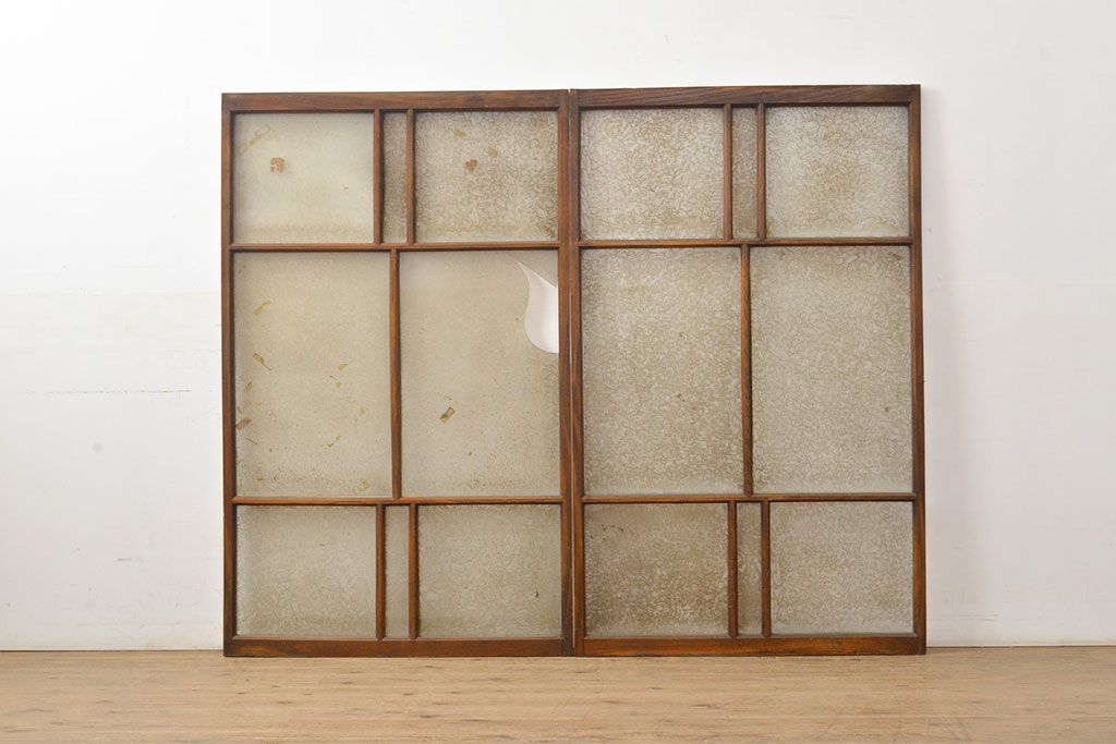 アンティーク建具　総ケヤキ材　希少!結霜ガラスがおしゃれな小振りのガラス戸2枚セット(窓、引き戸)(R-051425)