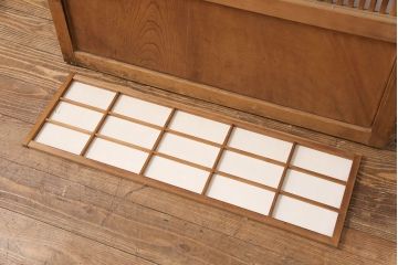 アンティーク建具　腰板ケヤキ材　落ち着いた和を醸し出す裏障子付き格子戸4枚セット(引き戸、障子戸)(R-051445)
