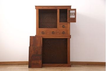 中古　美品　通産大臣指定伝統工芸品　松本民芸家具製　漆塗り　特注の激レア品!総ケヤキ材製の小ぶりな水屋箪笥(食器棚、キャビネット)(定価約145万円)(R-051447)