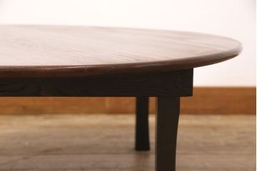 和製アンティーク　栓材　昭和中期　黒塗りの脚がかっこ良い雰囲気を醸し出す丸ちゃぶ台(座卓、折りたたみテーブル、ローテーブル)(R-051450)