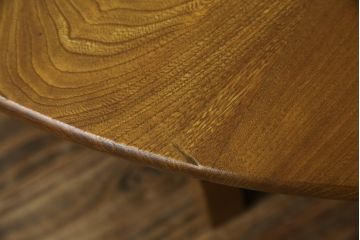 和製アンティーク　栓材　昭和中期　明るい木肌が和やかな空間づくりに活躍する丸ちゃぶ台(座卓、折りたたみテーブル、ローテーブル)(R-051451)