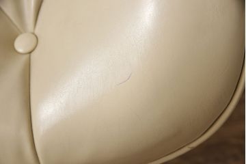 和製ヴィンテージ　ビンテージ家具　合皮　富士ファニチア(富士ファニチュア、フジファニチュア、FUJI FURNITURE、富士ファニチャー)　レトロな佇まいのラウンジチェア(1人掛けソファ、イス)(R-051460)