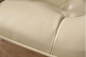 和製ヴィンテージ　ビンテージ家具　合皮　富士ファニチア(富士ファニチュア、フジファニチュア、FUJI FURNITURE、富士ファニチャー)　レトロな佇まいのラウンジチェア(1人掛けソファ、イス)(R-051460)