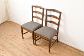 アメリカヴィンテージ　ビンテージ家具　オーク材　あたたかい雰囲気を醸し出すダイニングチェア2脚セット(イス、椅子、バラ売り可能)(R-051461)