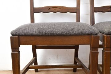 アメリカヴィンテージ　ビンテージ家具　オーク材　あたたかい雰囲気を醸し出すダイニングチェア2脚セット(イス、椅子、バラ売り可能)(R-051461)