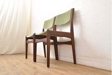 ヴィンテージ家具　デンマークビンテージ　チーク材　北欧家具らしい温もり溢れる佇まいが魅力のチェア2脚セット(ダイニングチェア、椅子)(R-051462)