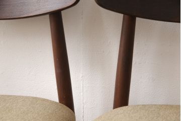 デンマークヴィンテージ　チーク材　濃い木色が味わい深いダイニングチェア2脚セット(椅子、イス、ビンテージ)(R-051467)