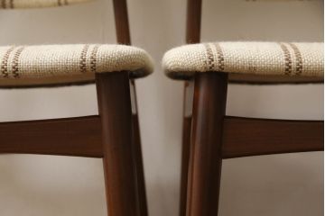 デンマークヴィンテージ　チーク材　ストライプのファブリックがお洒落なダイニングチェア2脚セット(椅子、イス、ビンテージ、北欧)(R-051468)