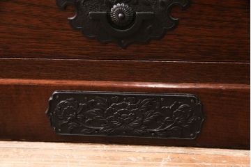 中古　美品　国産　手造り　ケヤキ・桐　上質な和の空間づくりにおすすめの民芸箪笥(収納箪笥、小タンス、リビングボード)(R-051470)